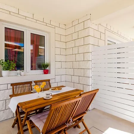 Moon River アパート *