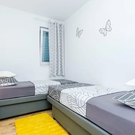 Moon River * Mokošica