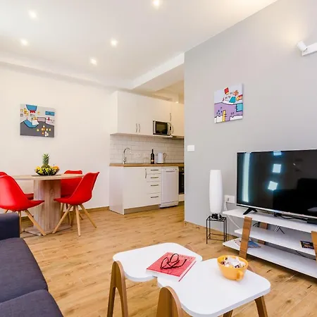Apartment Moon River *