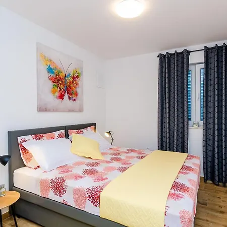 Moon River * Mokošica