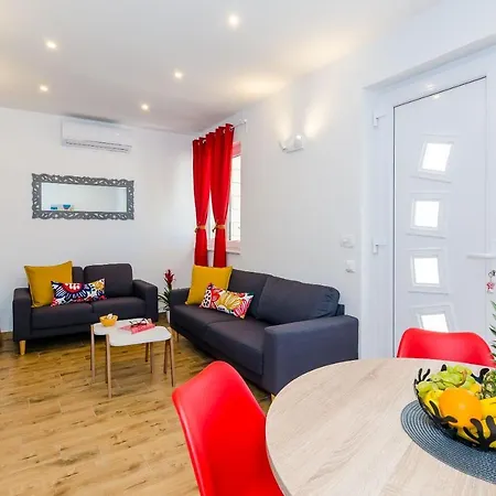 Moon River Apartment